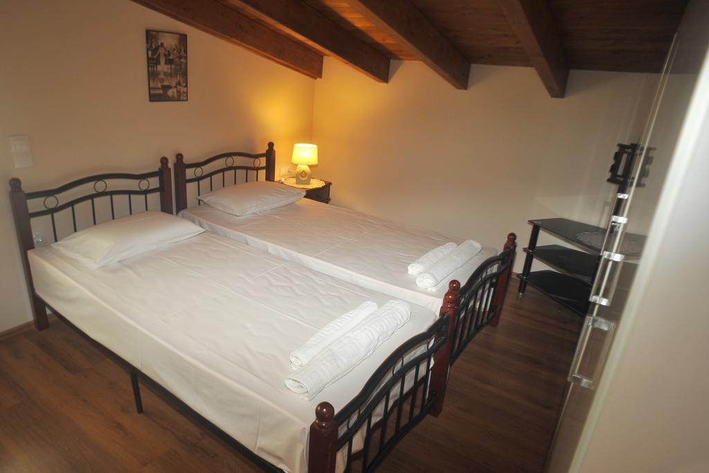 Villa Poulades Gouvia Phòng bức ảnh