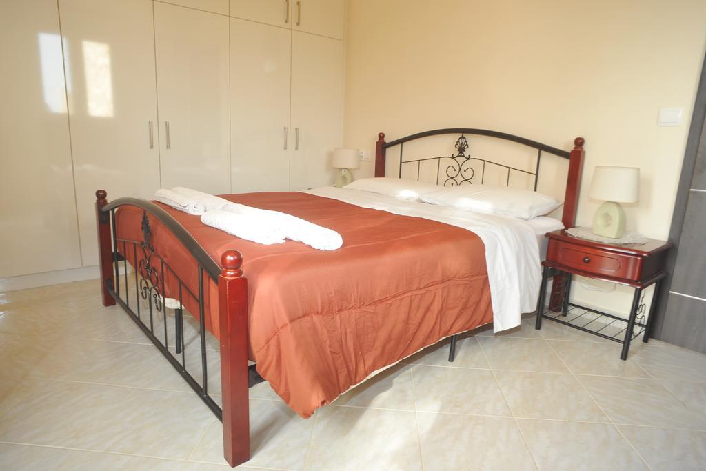 Villa Poulades Gouvia Phòng bức ảnh