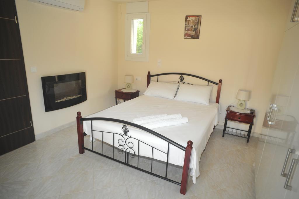 Villa Poulades Gouvia Phòng bức ảnh