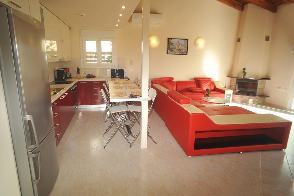 Villa Poulades Gouvia Phòng bức ảnh
