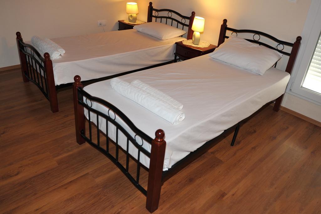 Villa Poulades Gouvia Phòng bức ảnh