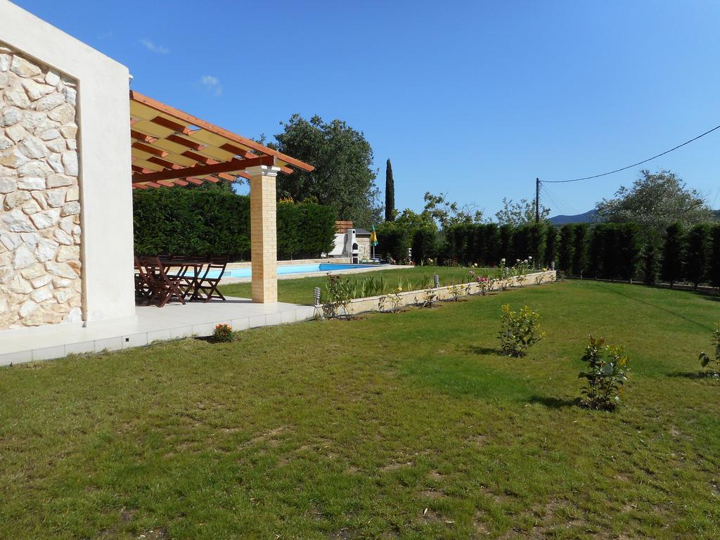 Villa Poulades Gouvia Ngoại thất bức ảnh